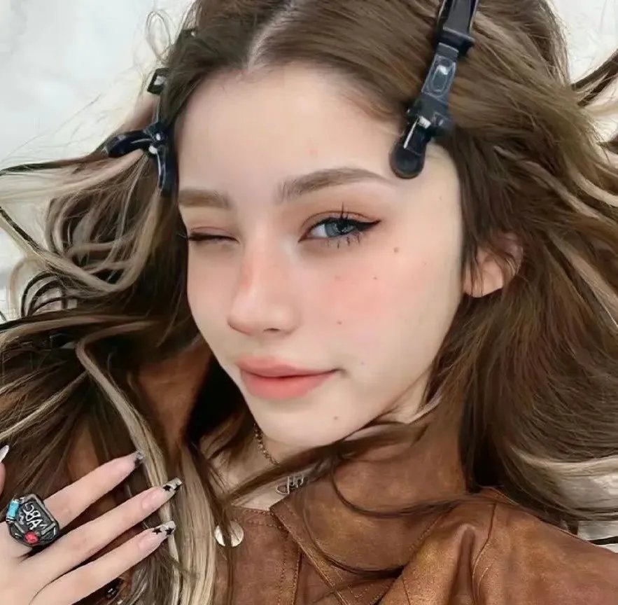 缠绕洞窟的野兽